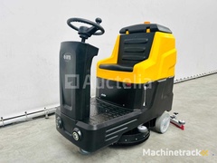 rte---2025---rofs-70---self-propelled-scrubber-dryer
