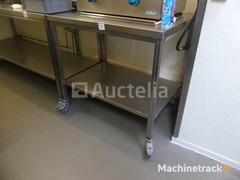 2-roestvrijstalen-tafels