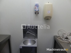 wastafel-met-drukknop