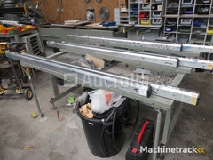 uitschuifbare-montagetafel