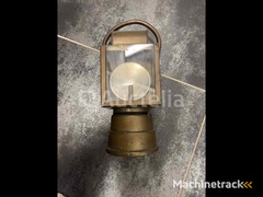 railway-oil-lamp