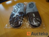 Miniaturansicht von Pair of slippers Size 42-43