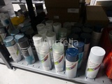 Minituur van +- 80 Spray van verfsprays en verkoop van verfblikken