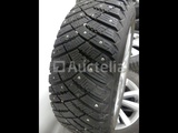 Minituur van 4 spijkerbanden op Goodyear Ultragrip IceArctic aluminium velgen - 195/65 R15