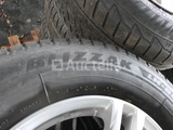 Minituur van 4 Tweedehands winterbanden op Vredestein Wintrak Extreme velg