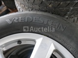 Minituur van 4 Tweedehands winterbanden op Vredestein Wintrak Extreme velg