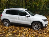 Minituur van Volkswagen Tiguan Voertuig (2016-303.341 km)