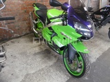 Miniaturansicht von 900cc Kawasaki ZX-9R Ninja Motorcycle(VIN: JKAZX900EEA012683)
