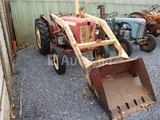 Minituur van David Brown 950 landbouwtractor met voorlader (VIN: 950A401320)