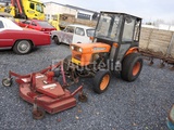 Minituur van Tractor voor deze tuin + cirkelmaaier Kubota 245DT ( VIN: 245DT72778)