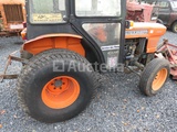 Minituur van Tractor voor deze tuin + cirkelmaaier Kubota 245DT ( VIN: 245DT72778)