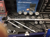 Thumbnail of 16 piece heavy socket set with telescopic ratchet and 3 extensions