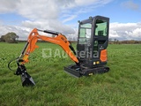 Minituur van Cougar - 2025 - XT-18U - Minigraafmachine met Kubota motor D902