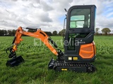 Minituur van Cougar - 2025 - XT-18U - Minigraafmachine met Kubota motor D902