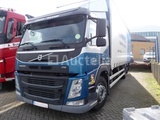 Minituur van Volvo FM Curb Truck (2016-561.954 km-VIN:YV2X922C5GA795659)