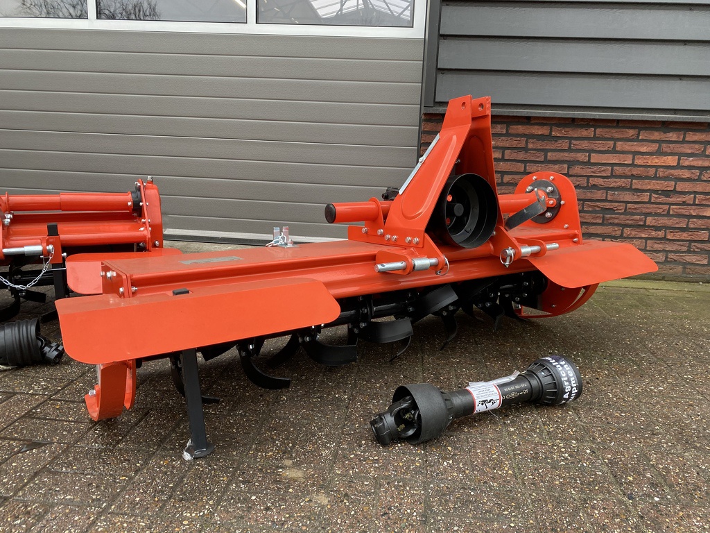 Boxer frees grondfrezen voor minitractor