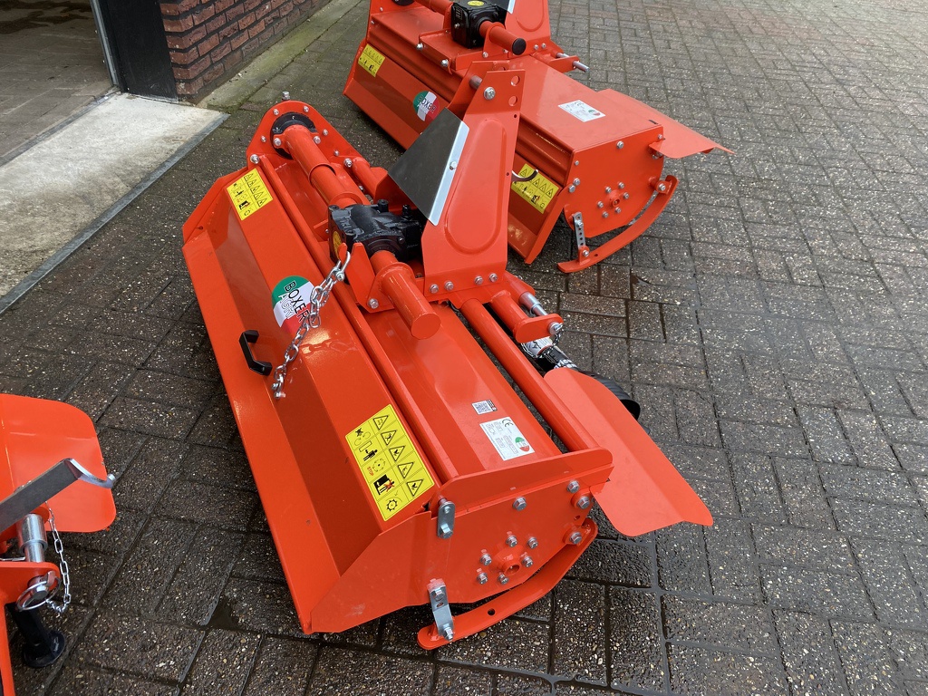 Boxer frees grondfrezen voor minitractor