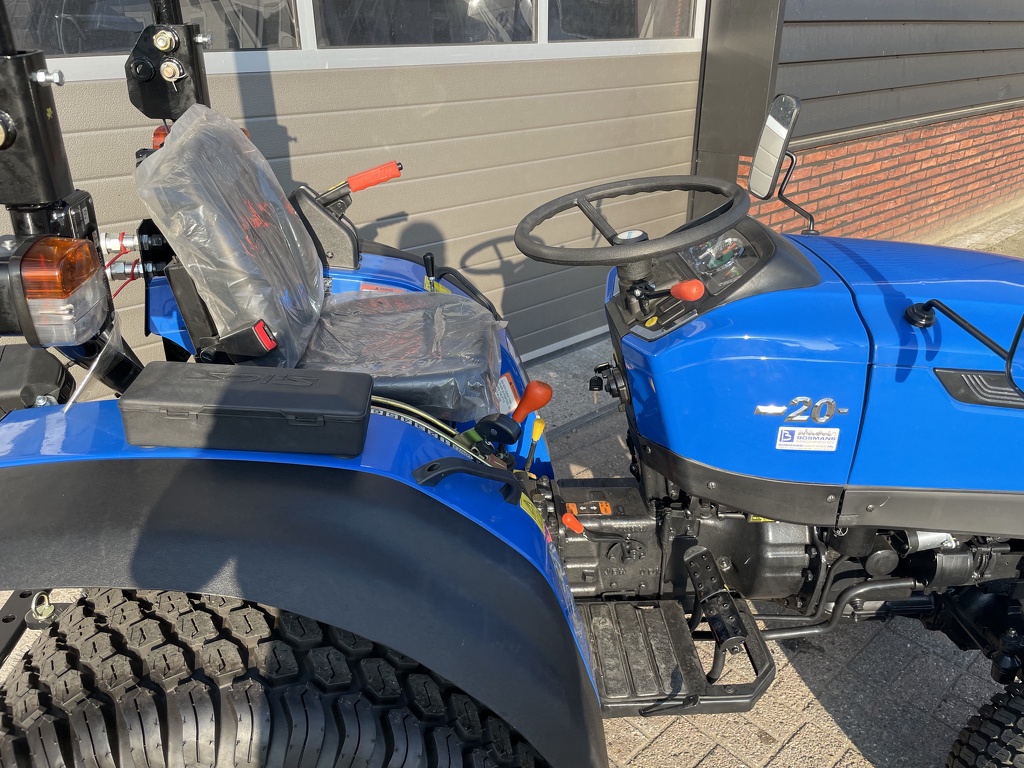Solis 20 4WD (18.5 PK mitsubishi) minitractor NIEUW gazonbanden