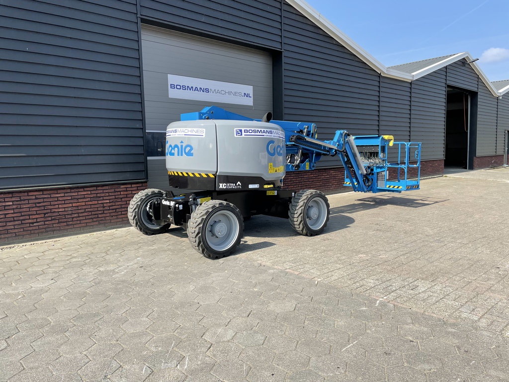 TE HUUR genie z-45xc kniktelescoop hoogwerker 16 M