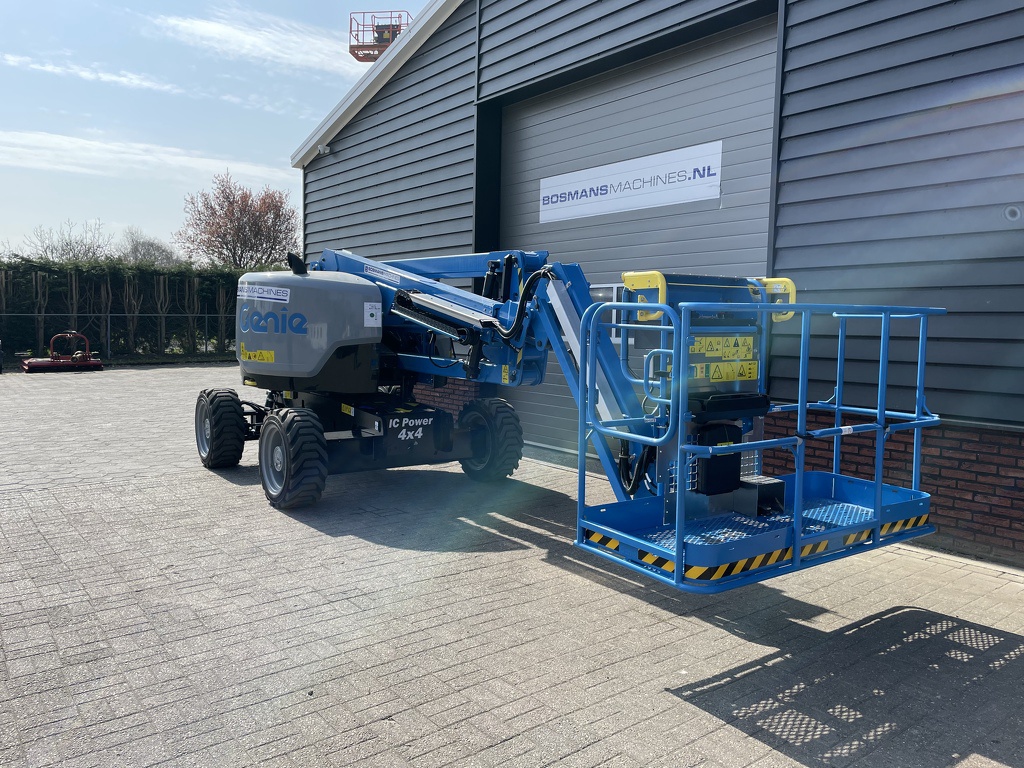 TE HUUR genie z-45xc kniktelescoop hoogwerker 16 M