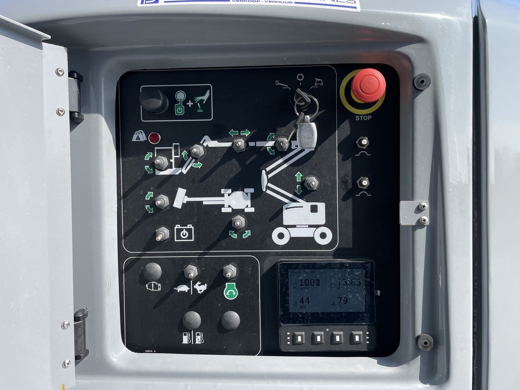 TE HUUR genie z-45xc kniktelescoop hoogwerker 16 M