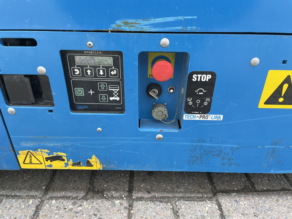 TE HUUR Genie GS-1932 schaarhoogwerker accu 7.8 m