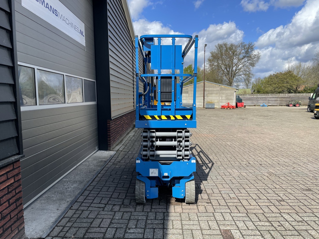 TE HUUR Genie GS-2632 schaarhoogwerker accu 10 m