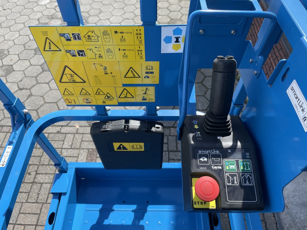 TE HUUR Genie GS-2632 schaarhoogwerker accu 10 m