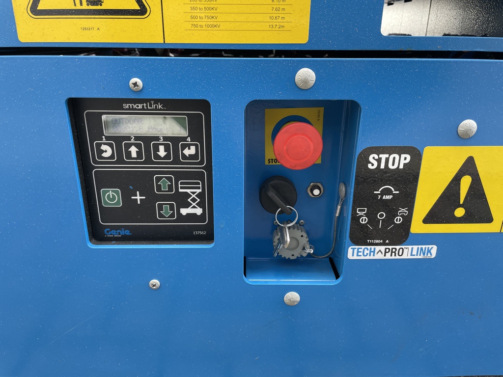 TE HUUR Genie GS-2632 schaarhoogwerker accu 10 m