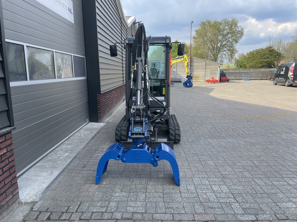 TE HUUR: Volvo EC18E minigraver 1800kg vanaf €62 per dag