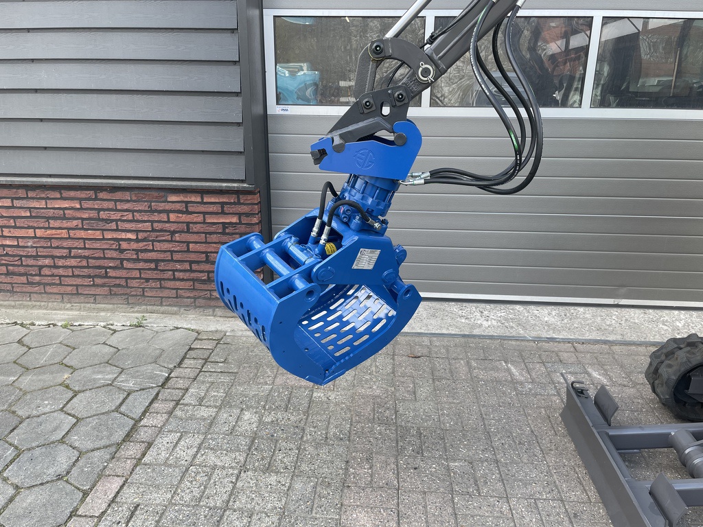 TE HUUR: Volvo EC18E minigraver 1800kg vanaf €62 per dag