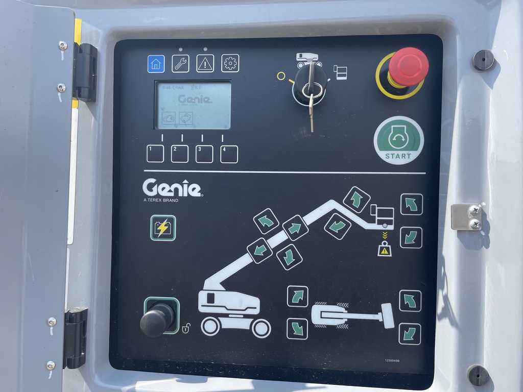 TE HUUR: GENIE S-45 S45 TRAX  telescoop hoogwerker diesel 15.72m