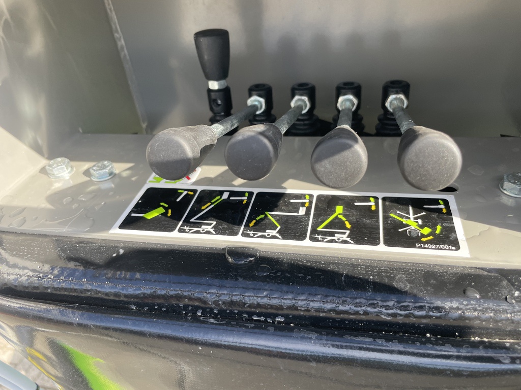 TE HUUR: Nifty 170 HE aanhangerhoogwerker / hoogwerker