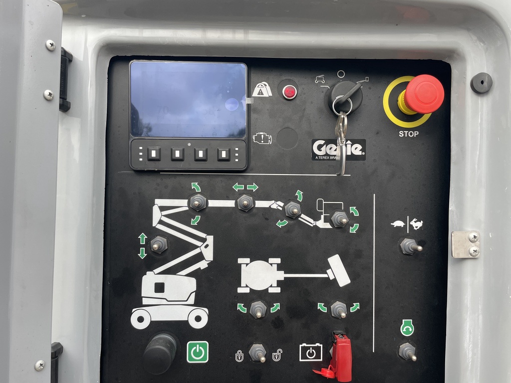 Te Huur Genie Z62/40 4WD kniktelescoop Diesel 20.87m