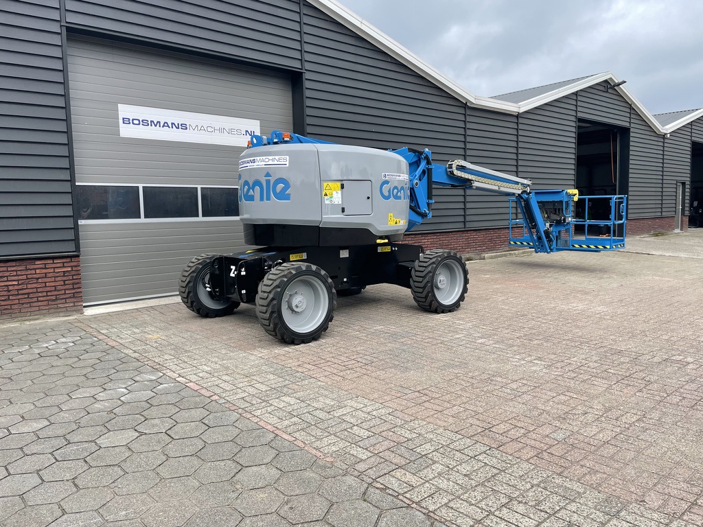 Te Huur Genie Z62/40 4WD kniktelescoop Diesel 20.87m