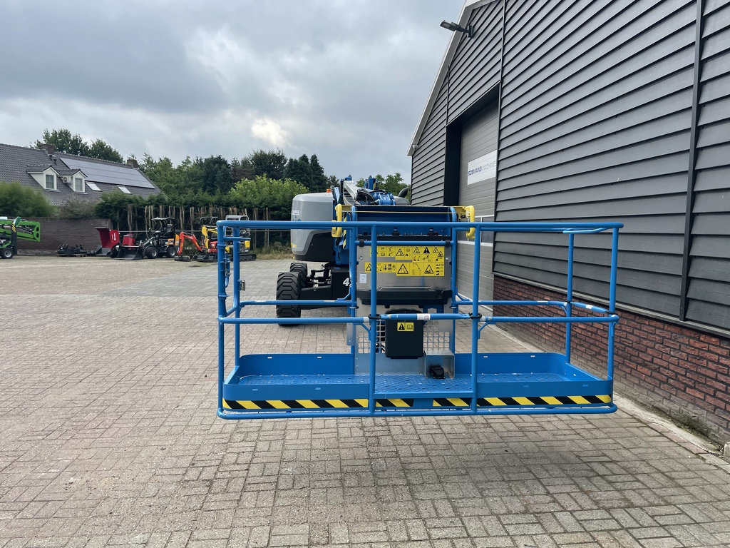 Te Huur Genie Z62/40 4WD kniktelescoop Diesel 20.87m