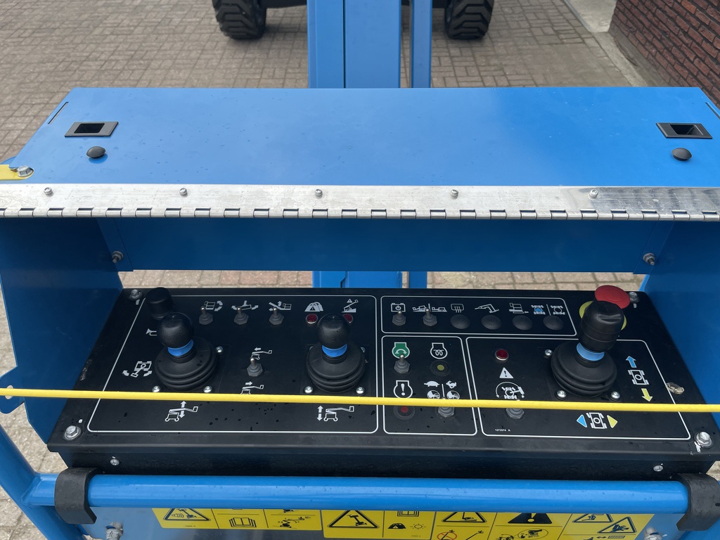 Te Huur Genie Z62/40 4WD kniktelescoop Diesel 20.87m