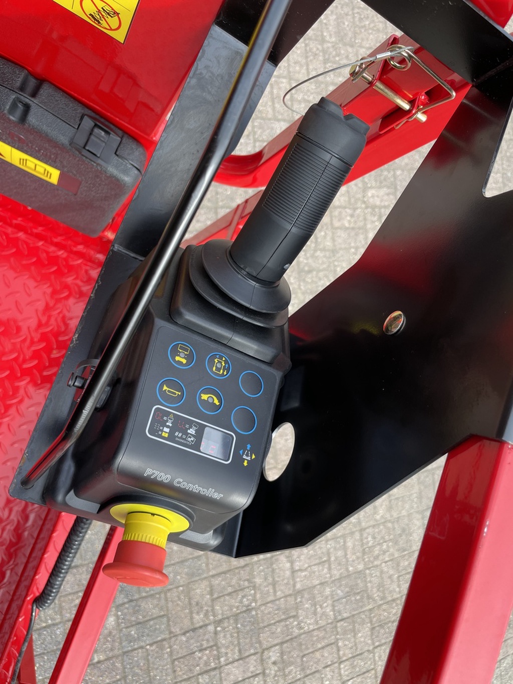 Magni ES0807 AC schaarhoogwerker NIEUW €165 LEASE