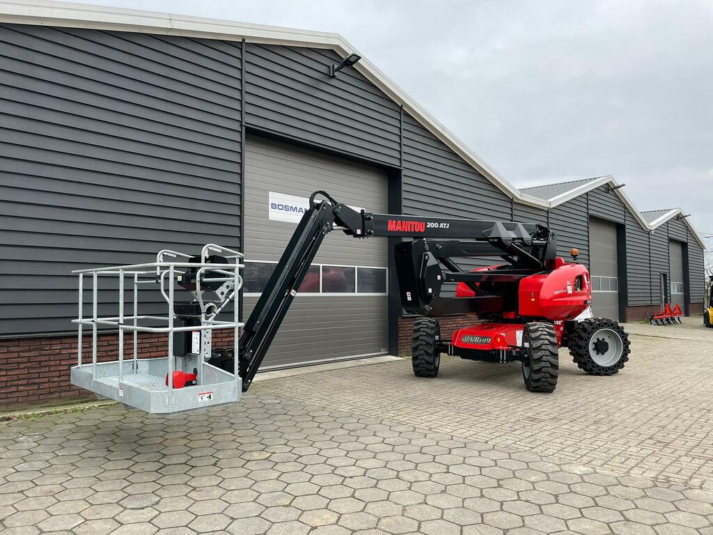 Te Huur Manitou 200 ATJ Diesel knik-telescoophoogwerker 20 M