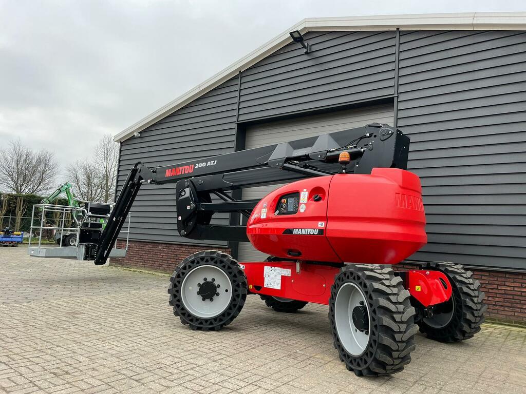 Te Huur Manitou 200 ATJ Diesel knik-telescoophoogwerker 20 M