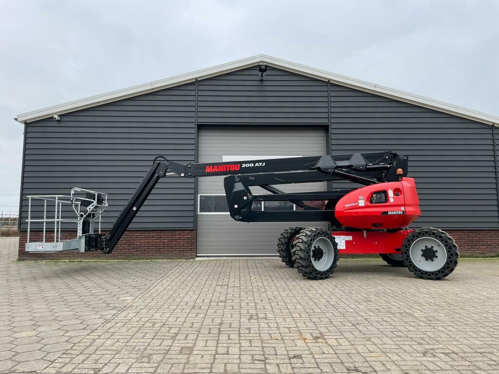 Te Huur Manitou 200 ATJ Diesel knik-telescoophoogwerker 20 M