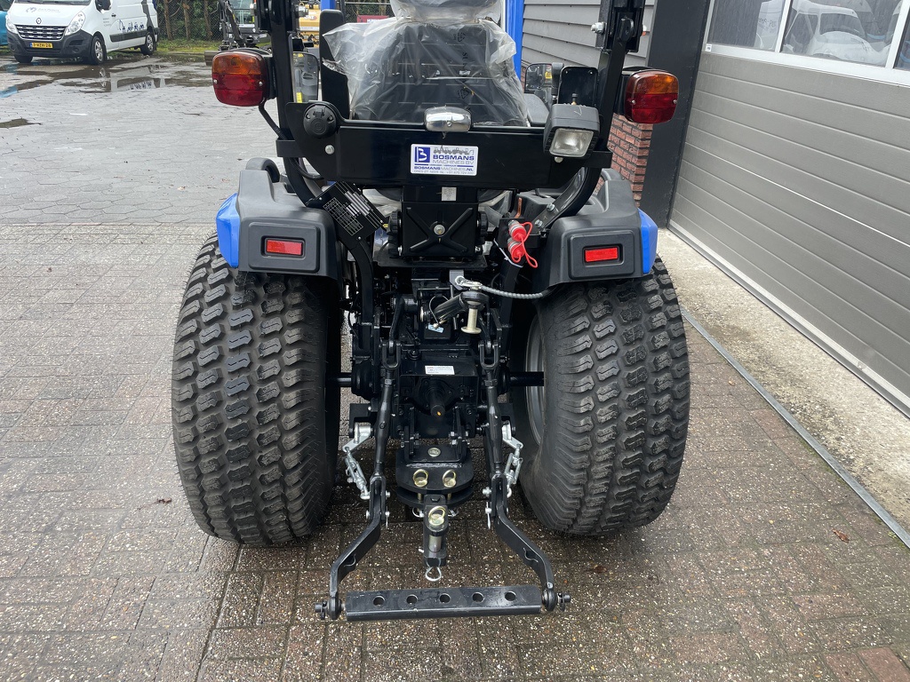 Solis 26 HST minitractor NIEUW met frontlader €245 LEASE