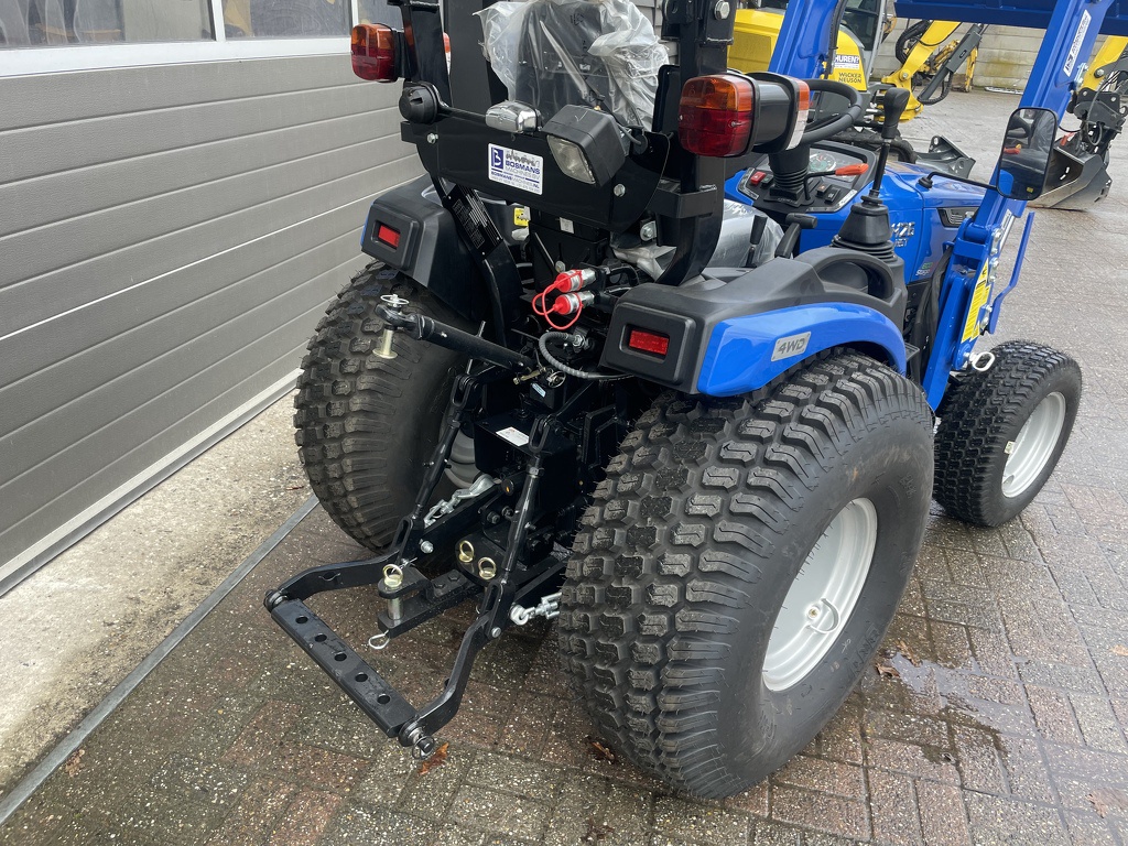 Solis 26 HST minitractor NIEUW met frontlader €245 LEASE