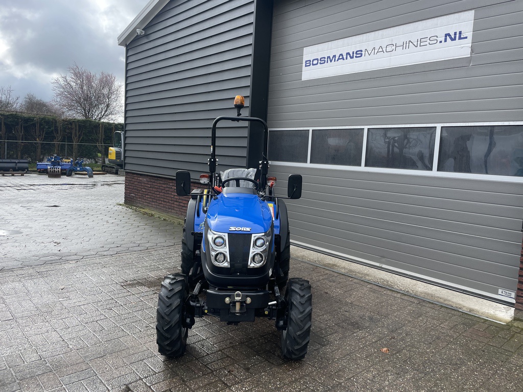 Solis 26 minitractor NIEUW brede landbouwbanden