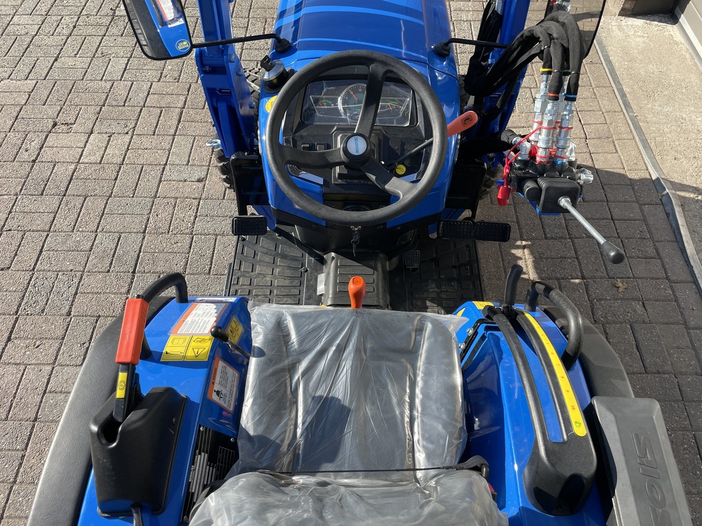 Solis 26 minitractor NIEUW + frontlader