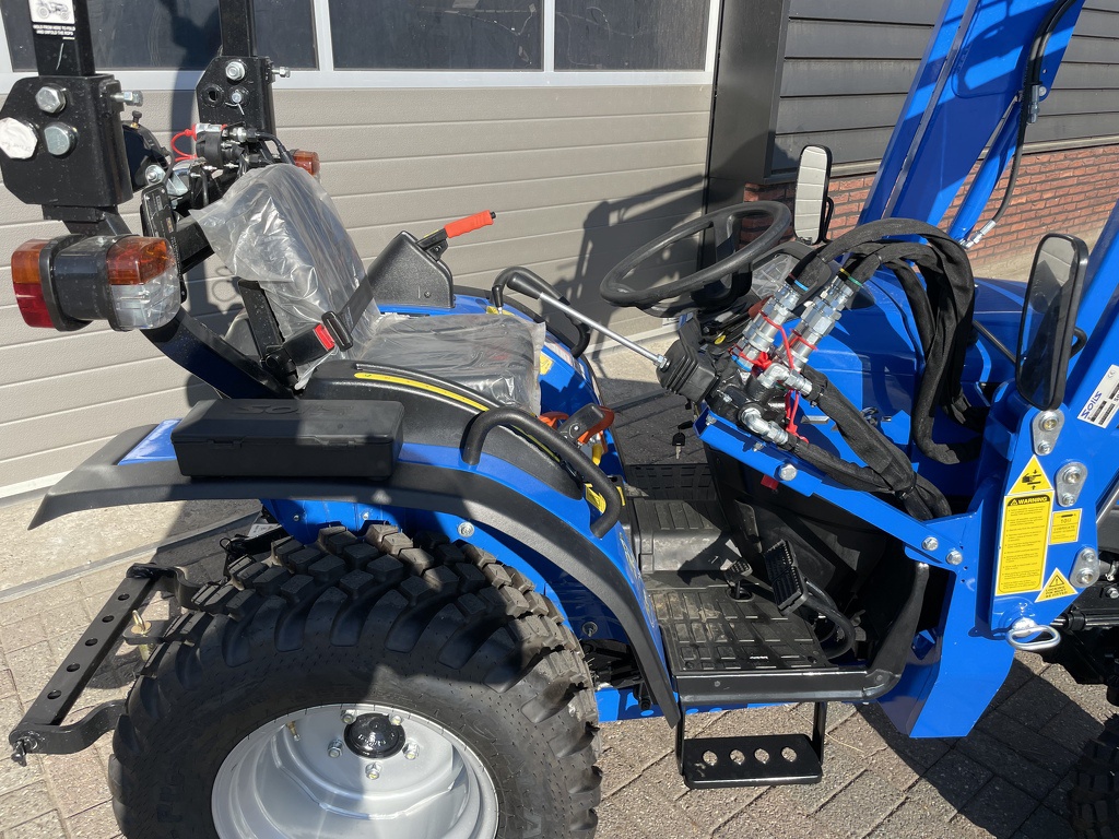 Solis 26 minitractor NIEUW + frontlader