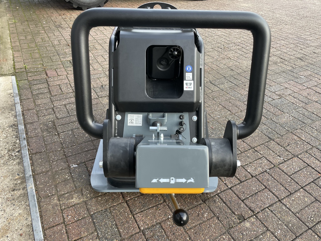 Giant GPR6785D trilplaat NIEUW 485 kg diesel €302 LEASE