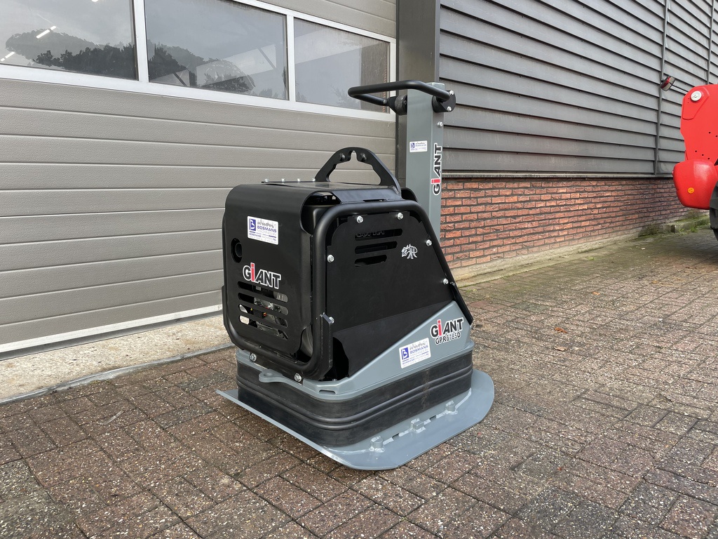 Giant GPR6785D trilplaat NIEUW 485 kg diesel €302 LEASE