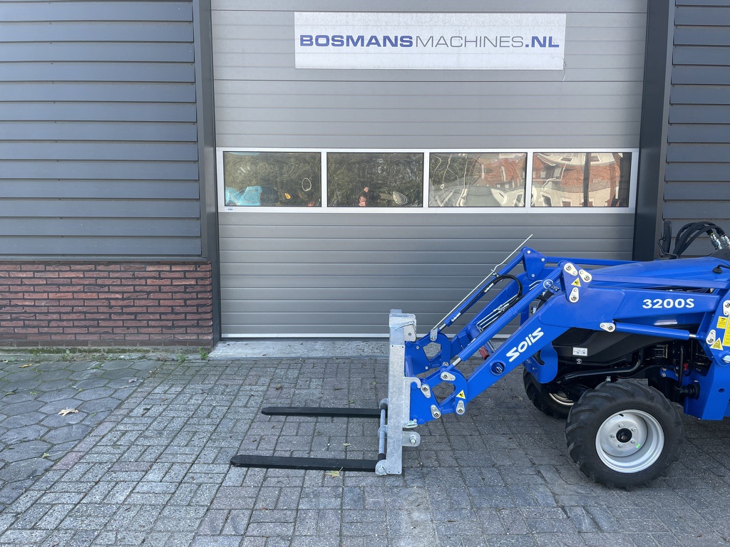 Combi Palletdrager / Palletvork 750 kg verstelbaar voor 3-punt en voorlader Solis / Farmtrac
