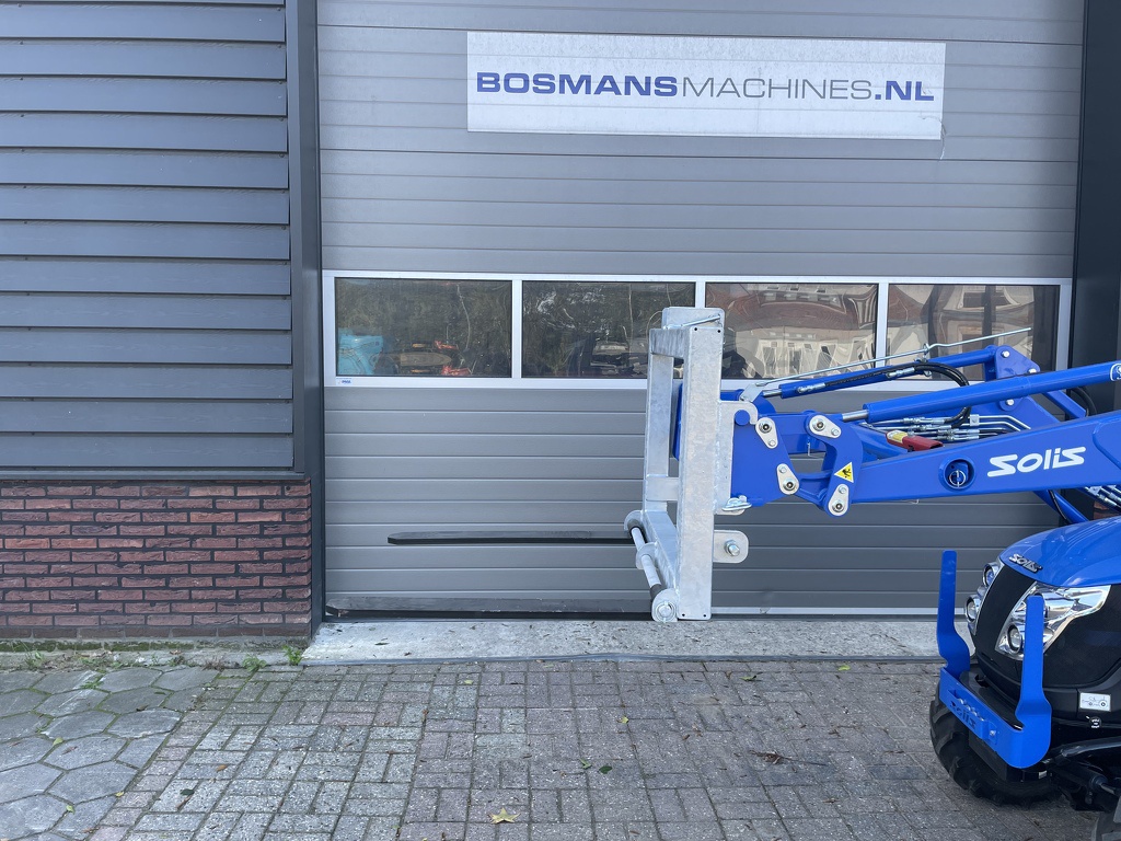 Combi Palletdrager / Palletvork 750 kg verstelbaar voor 3-punt en voorlader Solis / Farmtrac
